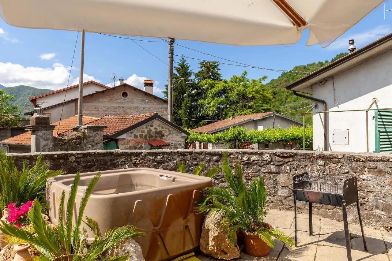 Villa Chiara Vigneta Italy